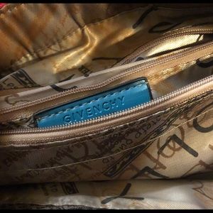 Givenchy Bags - Givenchy antigona Givenchy Bags - Givenchy antigona